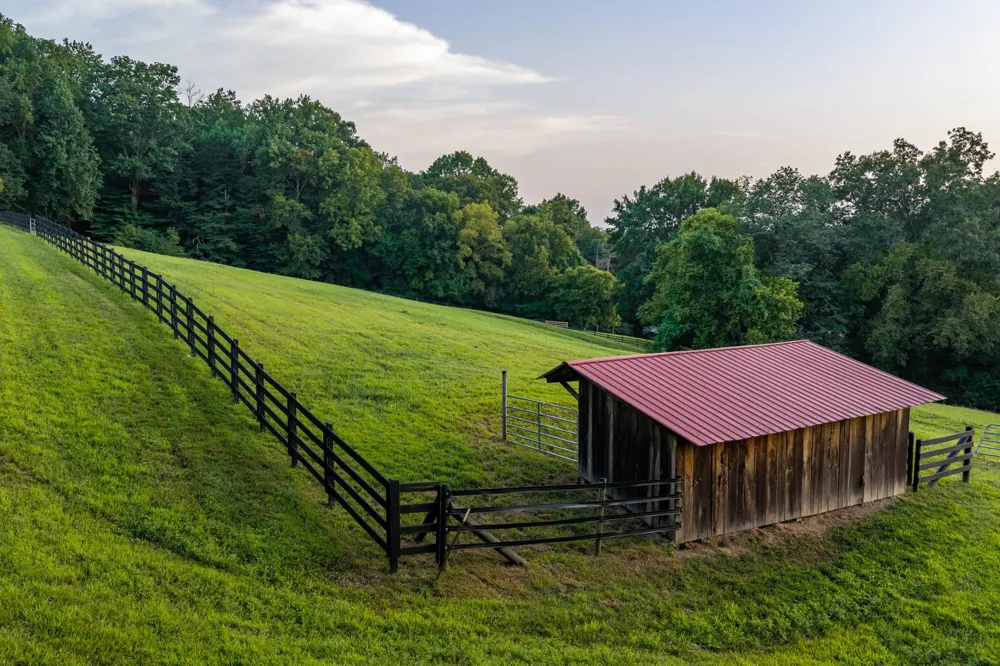 4118 Leipers Creek Rd Williamsport, TN 38487