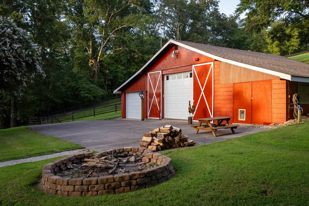 4118 Leipers Creek Rd Williamsport, TN 38487