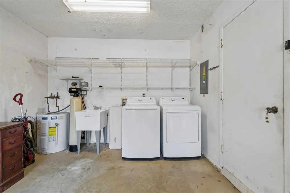 2150 SHELLY DRIVE #B Palm Harbor, FL 34684