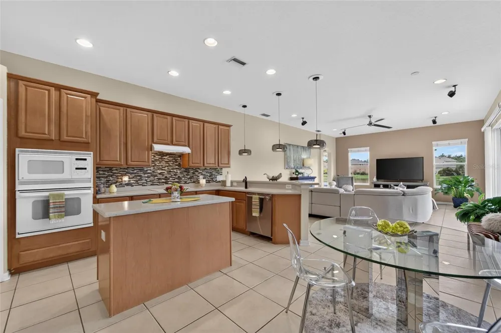 4315 70TH AVENUE E Ellenton, FL 34222