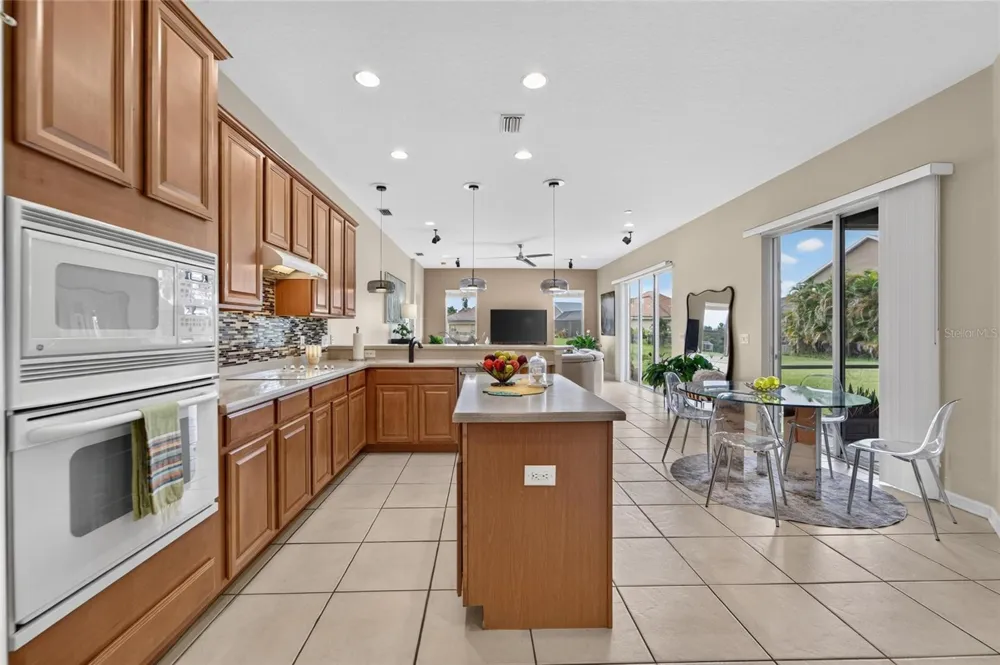 4315 70TH AVENUE E Ellenton, FL 34222