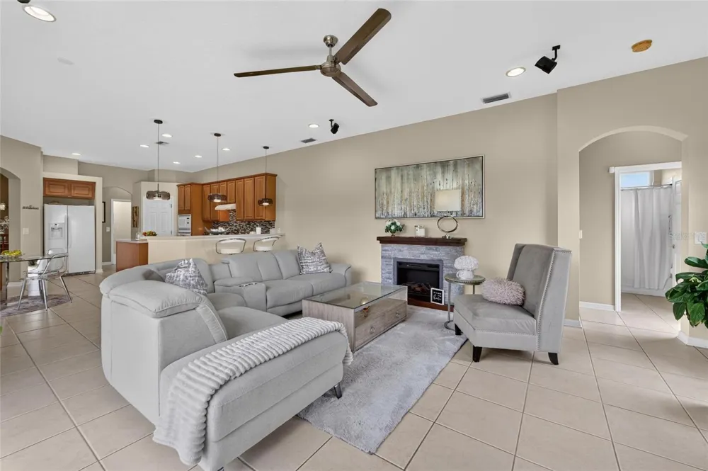 4315 70TH AVENUE E Ellenton, FL 34222