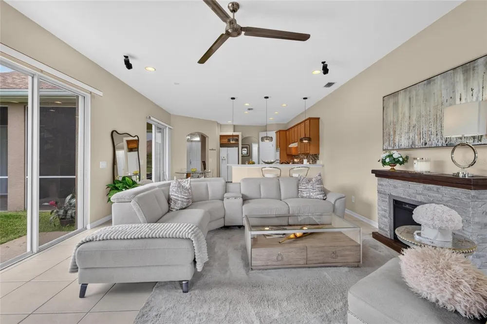 4315 70TH AVENUE E Ellenton, FL 34222