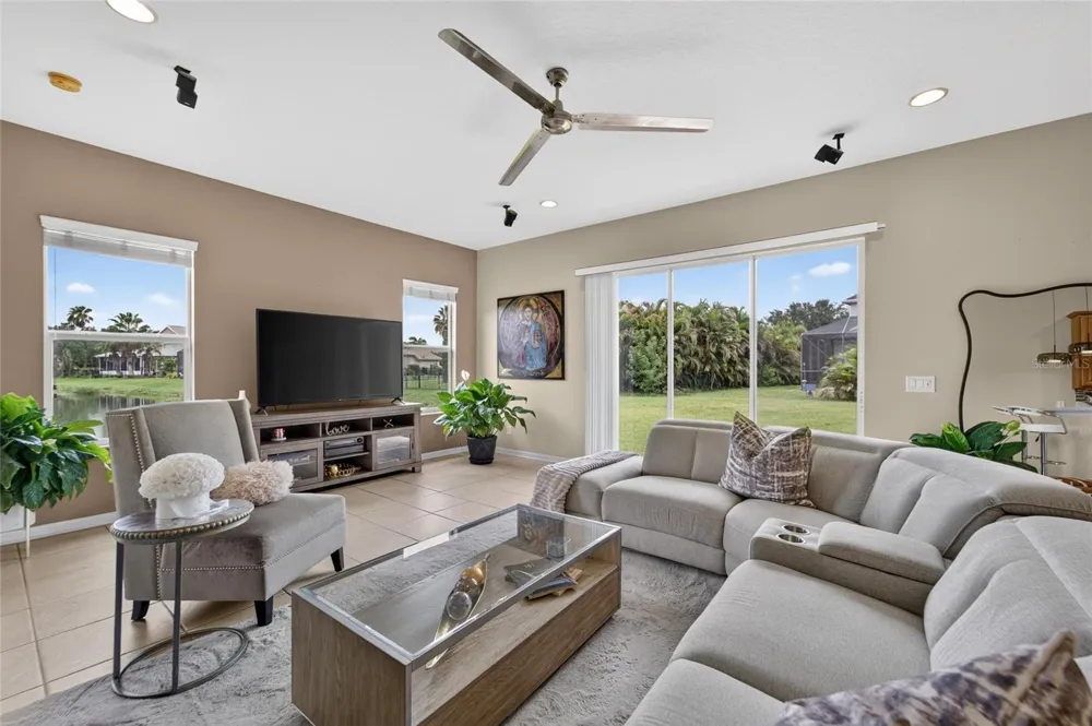 4315 70TH AVENUE E Ellenton, FL 34222