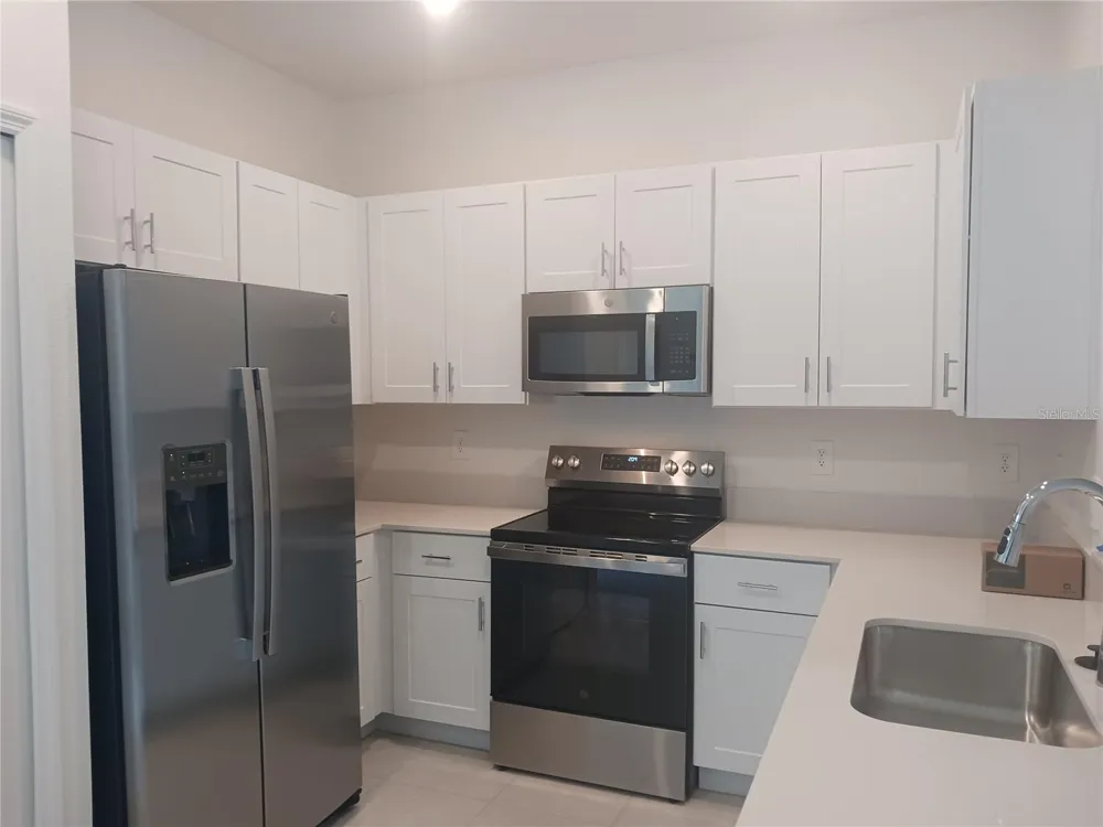 8607 TROPICAL AIRE LANE Parrish, FL 34219