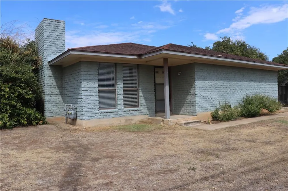 1214 Leander Road #B Georgetown, TX 78628