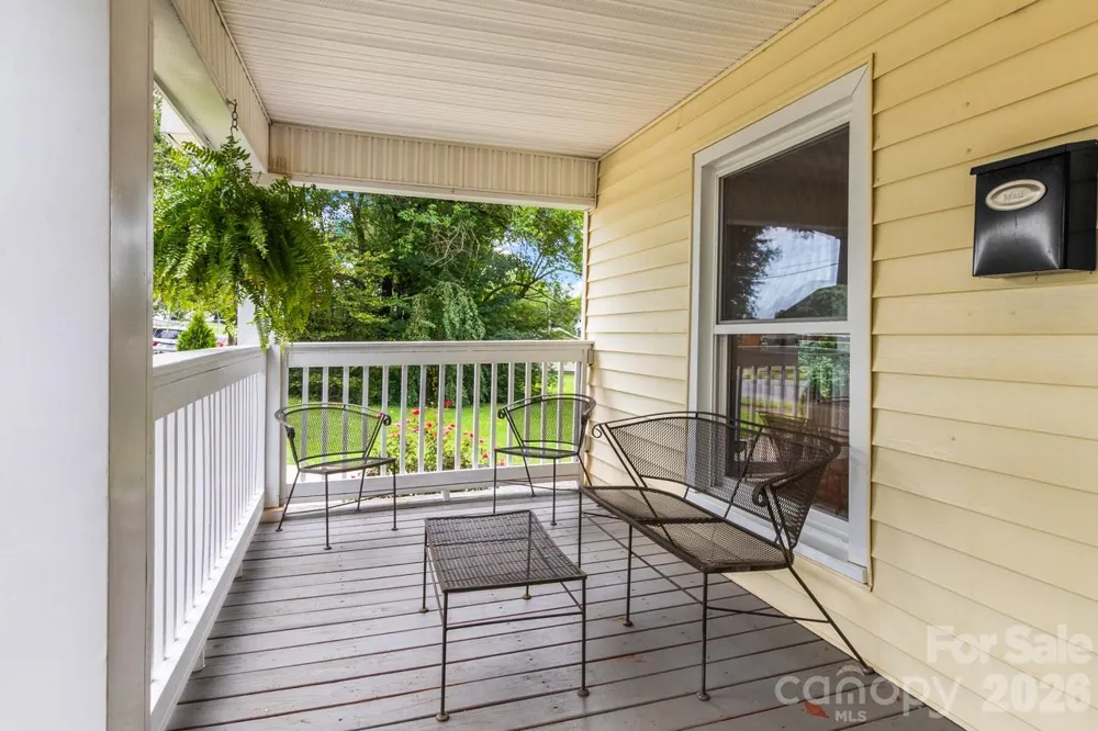412 1st Avenue Maiden, NC 28650