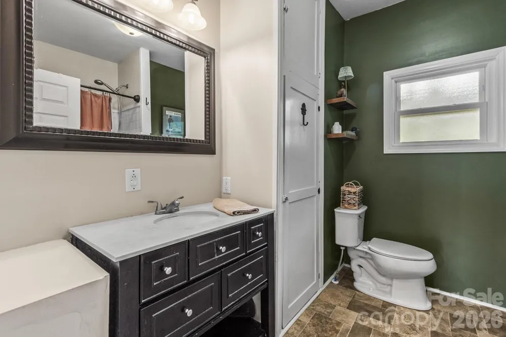 412 1st Avenue Maiden, NC 28650