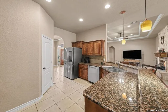 438 Rosewood Dr La Vernia, TX 78121