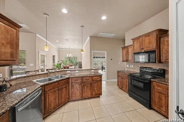 438 Rosewood Dr La Vernia, TX 78121