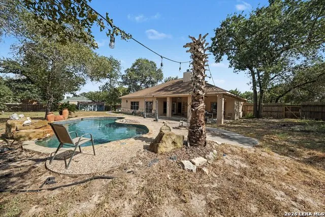 438 Rosewood Dr La Vernia, TX 78121