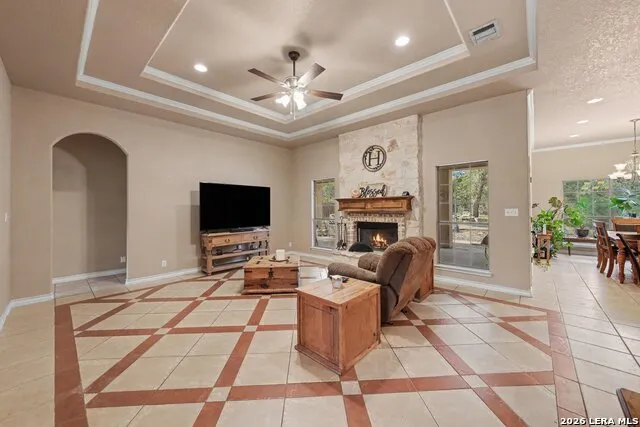 438 Rosewood Dr La Vernia, TX 78121