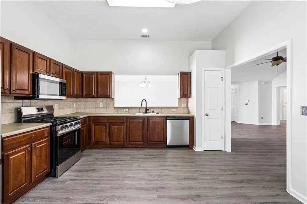 7226 Boulder Pass Union City, GA 30291