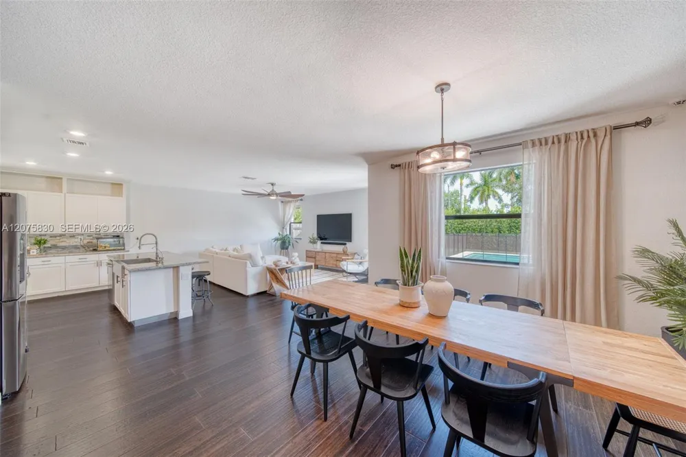 2655 SE 1st St Homestead, FL 33033