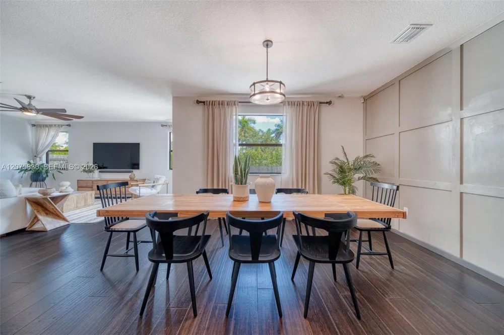 2655 SE 1st St Homestead, FL 33033