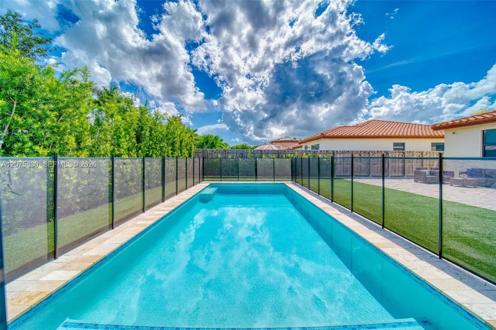 2655 SE 1st St Homestead, FL 33033