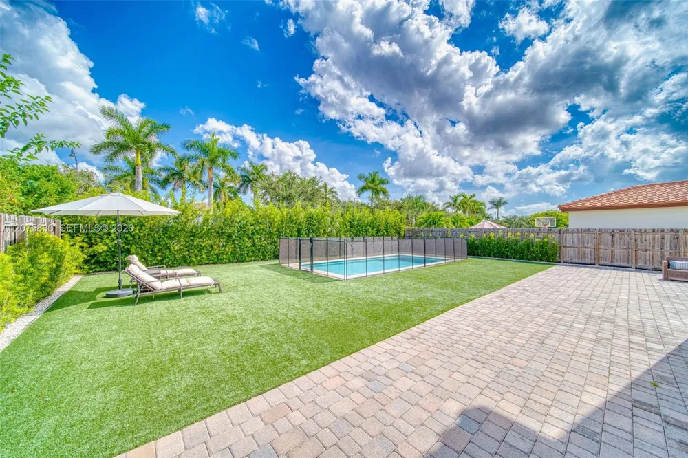 2655 SE 1st St Homestead, FL 33033