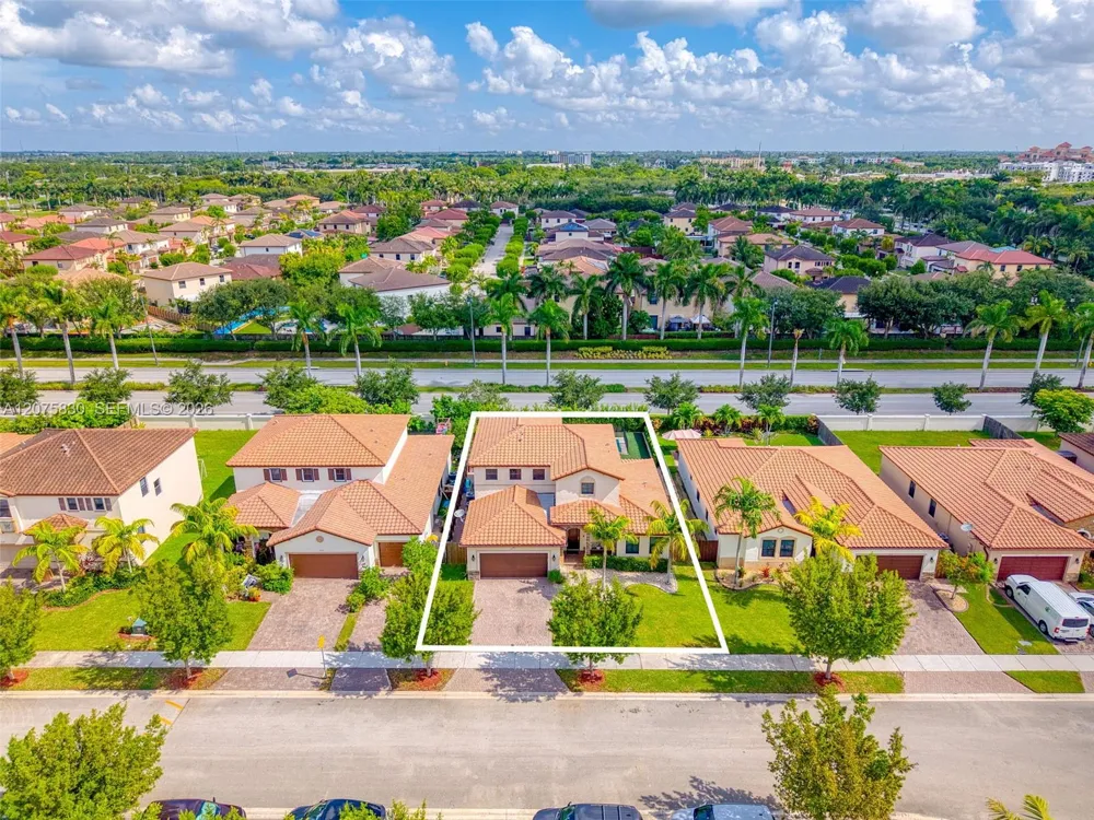 2655 SE 1st St Homestead, FL 33033