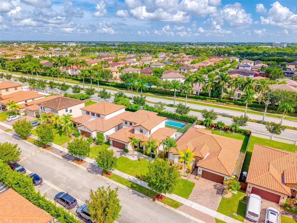 2655 SE 1st St Homestead, FL 33033