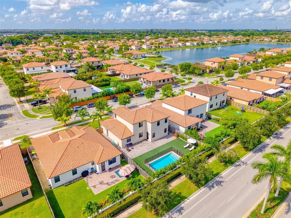2655 SE 1st St Homestead, FL 33033