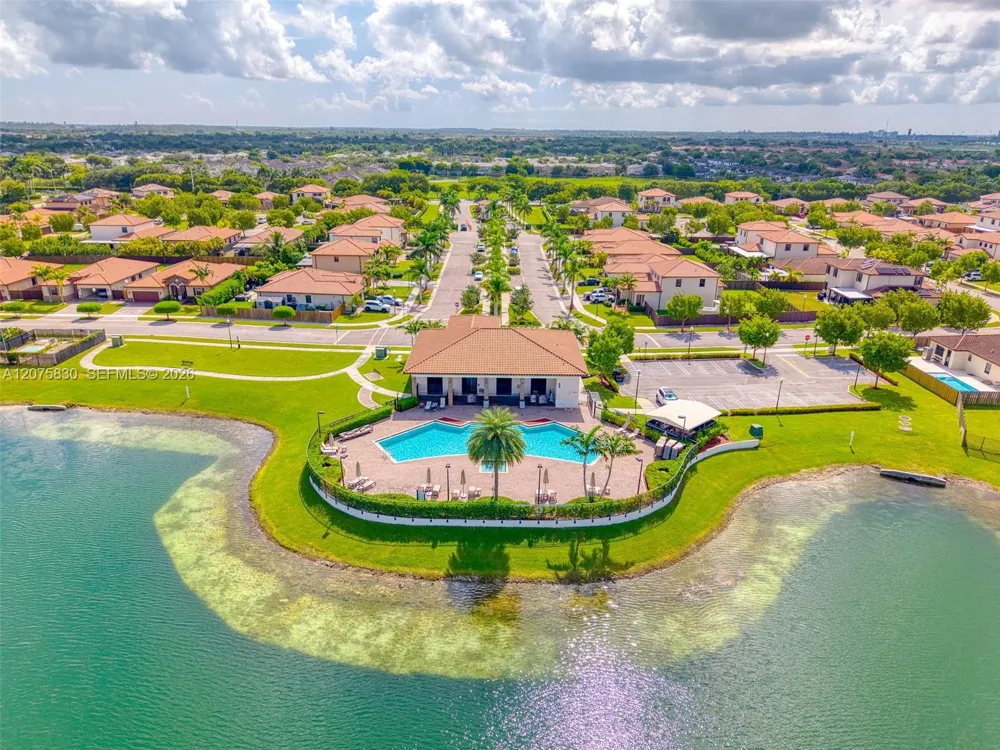 2655 SE 1st St Homestead, FL 33033
