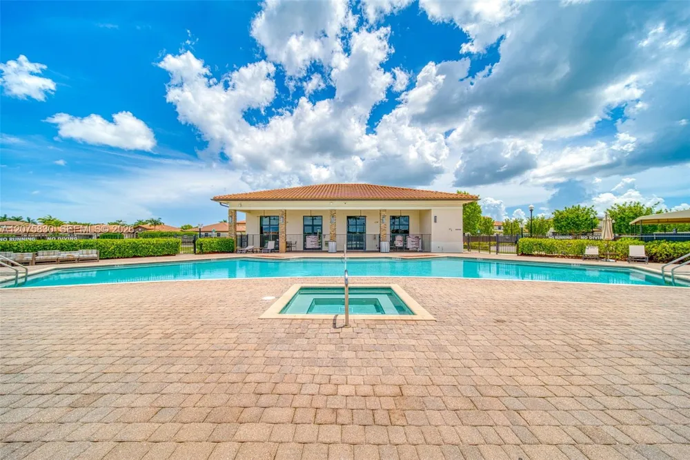 2655 SE 1st St Homestead, FL 33033