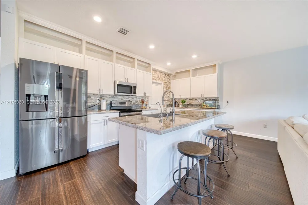 2655 SE 1st St Homestead, FL 33033