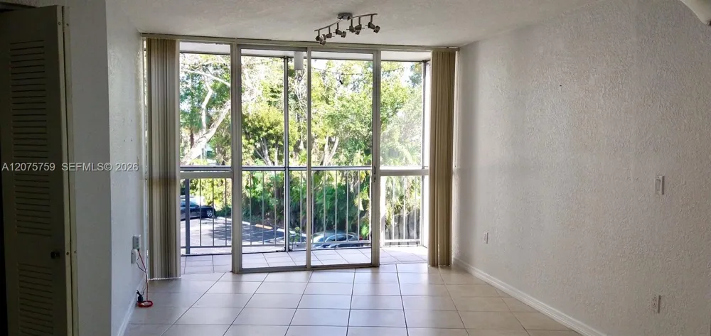6955 NW 186th St #F310 Hialeah, FL 33015