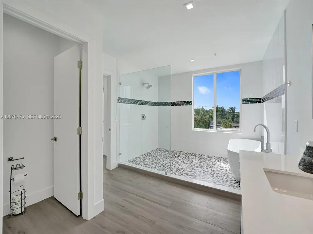 1226 NE 15th Ave Fort Lauderdale, FL 33304