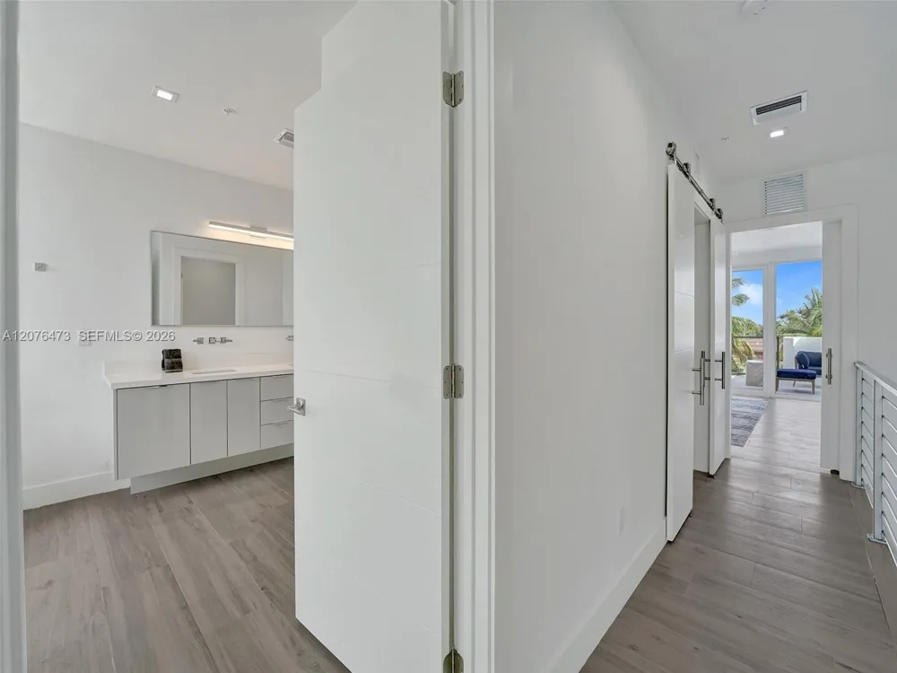 1226 NE 15th Ave Fort Lauderdale, FL 33304