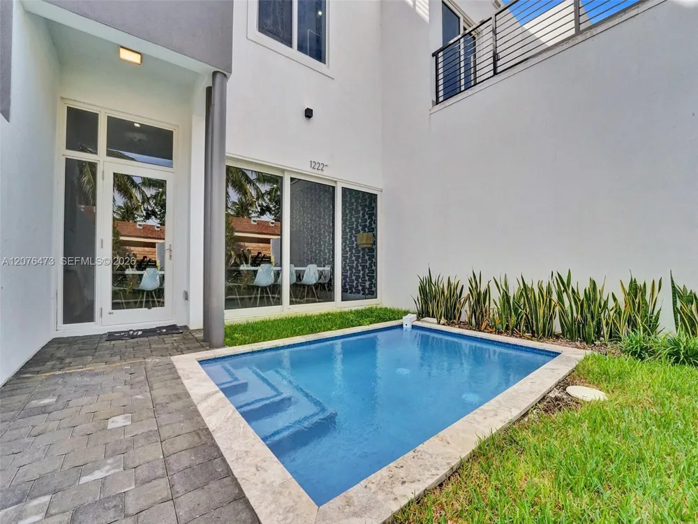 1226 NE 15th Ave Fort Lauderdale, FL 33304