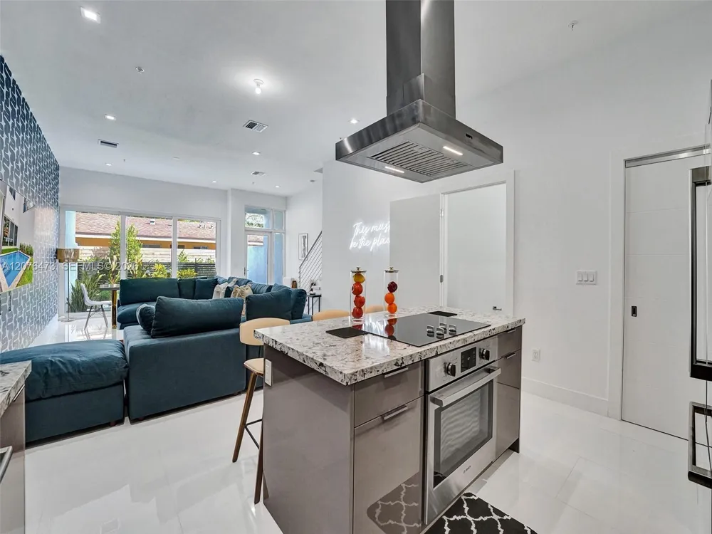 1226 NE 15th Ave Fort Lauderdale, FL 33304