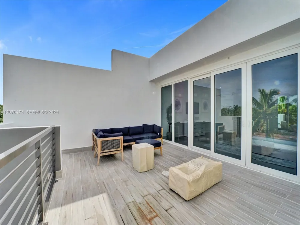 1226 NE 15th Ave Fort Lauderdale, FL 33304