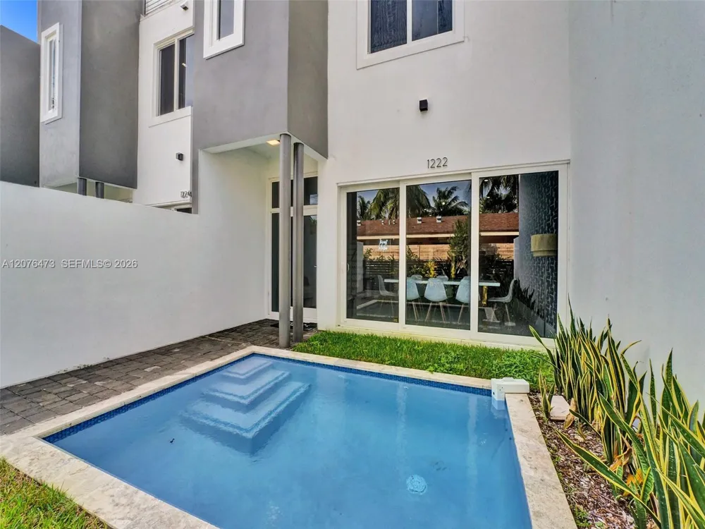1226 NE 15th Ave Fort Lauderdale, FL 33304