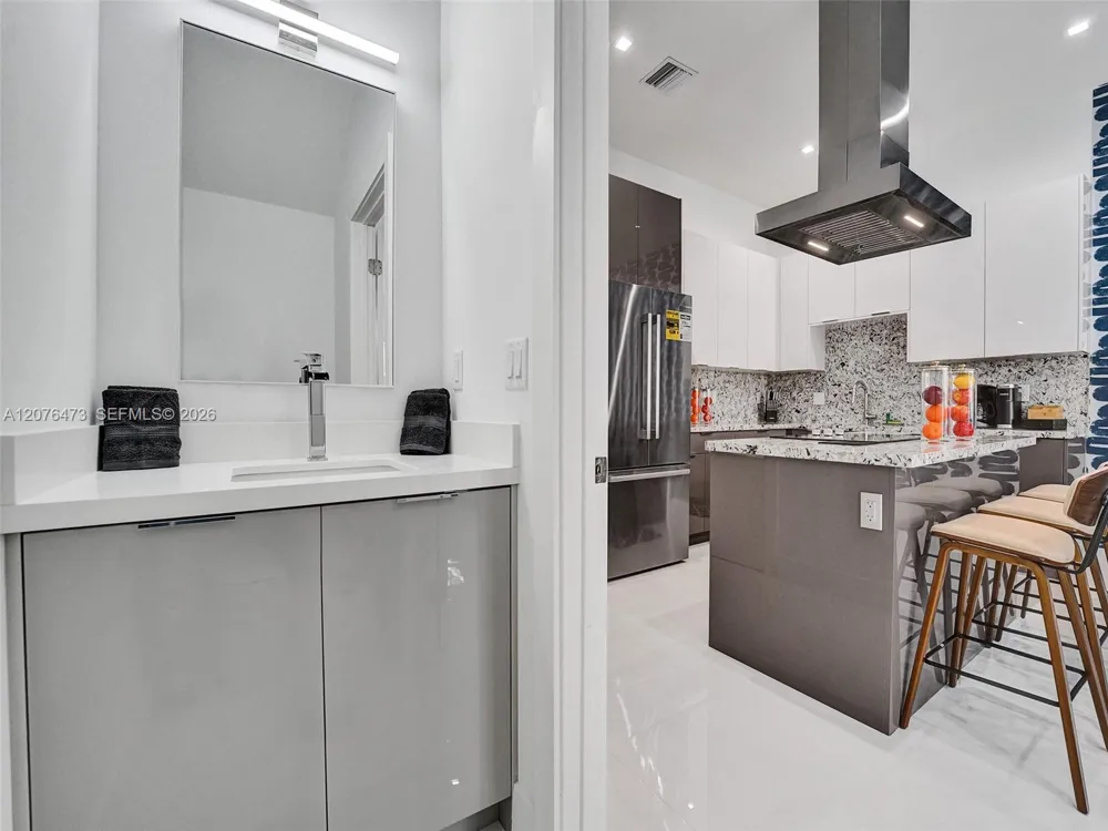 1226 NE 15th Ave Fort Lauderdale, FL 33304