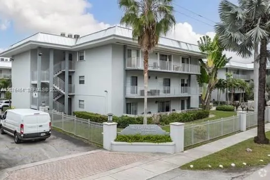 7701 SW 88th St #B330 Miami, FL 33156