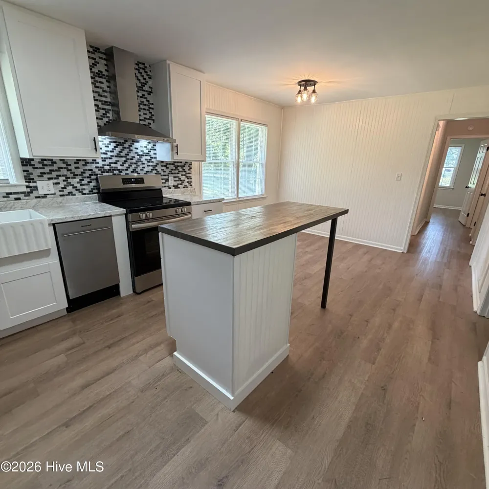 1931 Lt Hardee Road Greenville, NC 27858