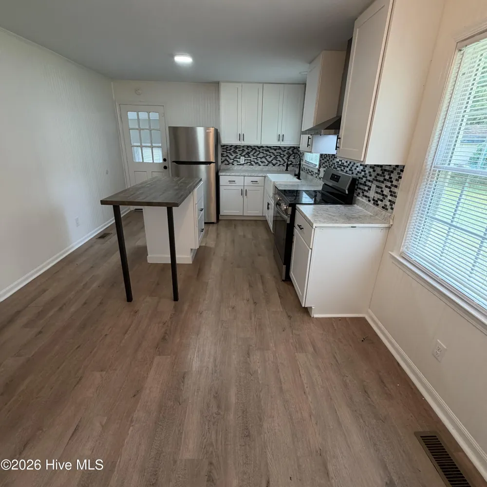 1931 Lt Hardee Road Greenville, NC 27858