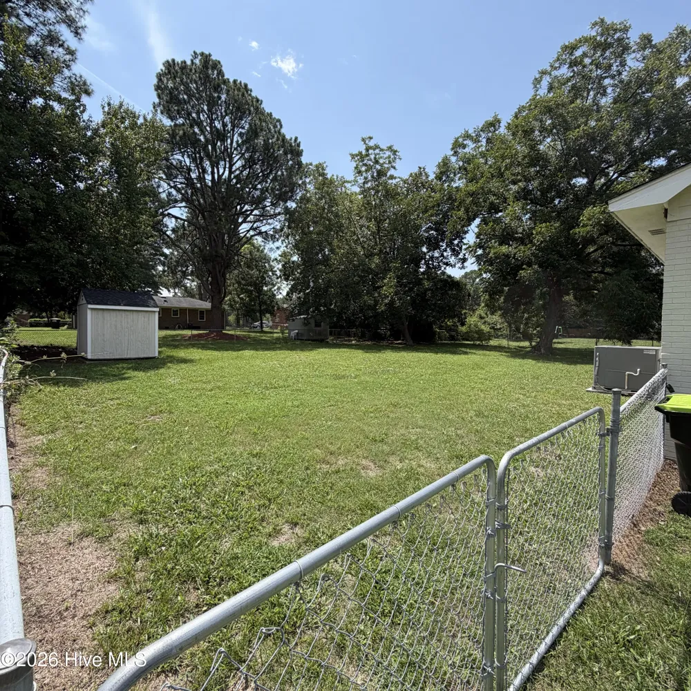 1931 Lt Hardee Road Greenville, NC 27858