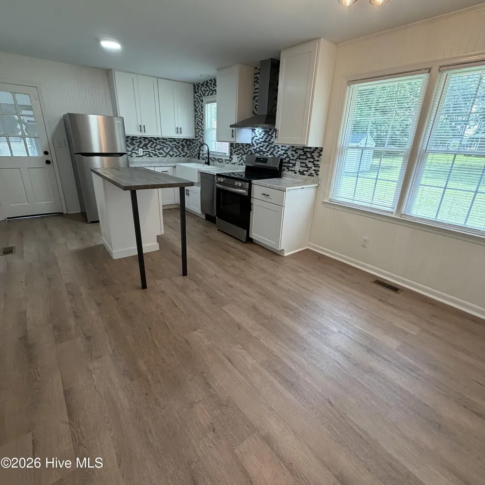 1931 Lt Hardee Road Greenville, NC 27858