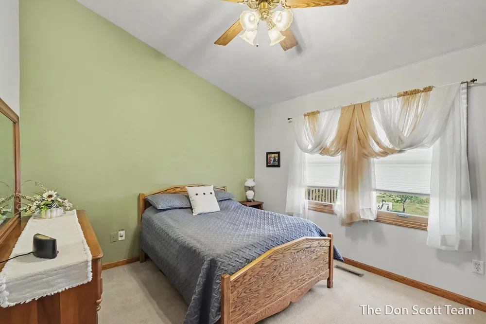 210 Heatherview Street NW Sparta, MI 49345