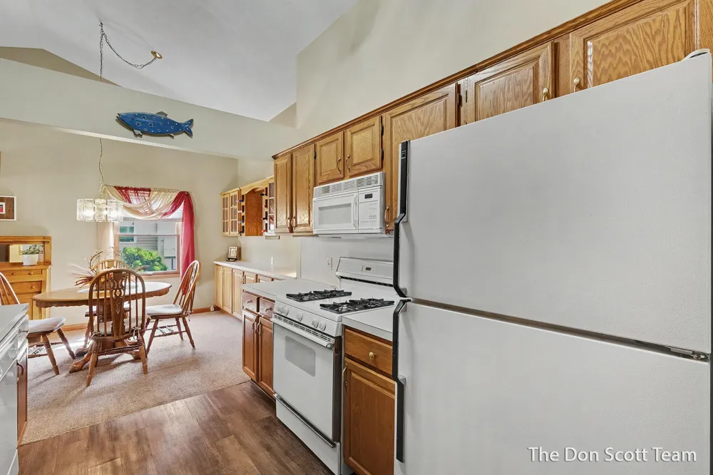 210 Heatherview Street NW Sparta, MI 49345