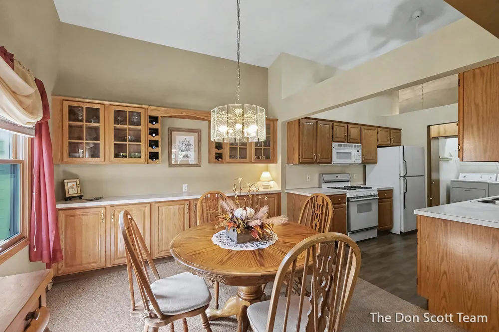 210 Heatherview Street NW Sparta, MI 49345