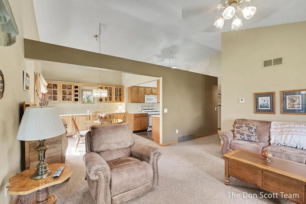 210 Heatherview Street NW Sparta, MI 49345