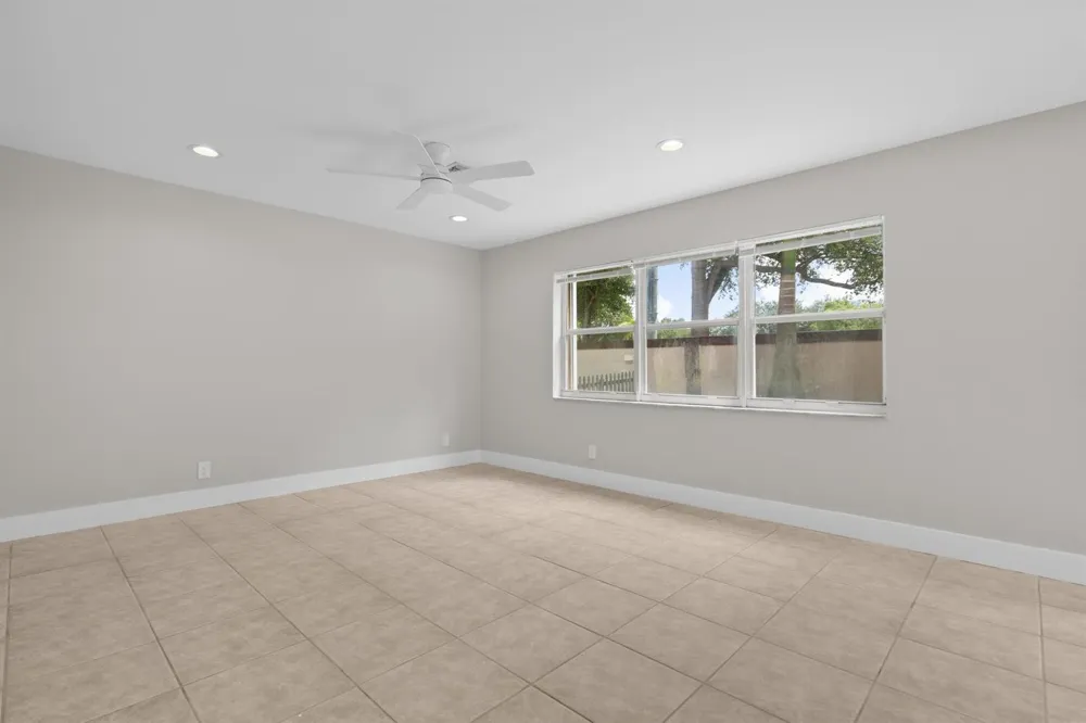 4250 NW 1st Place Deerfield Beach, FL 33442