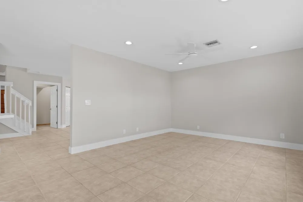 4250 NW 1st Place Deerfield Beach, FL 33442