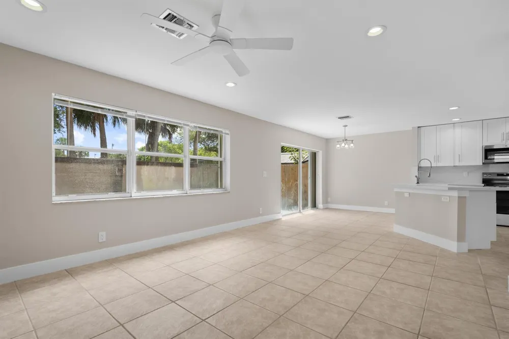 4250 NW 1st Place Deerfield Beach, FL 33442