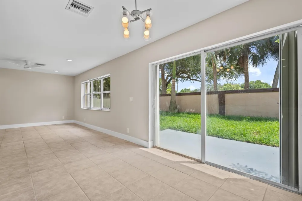 4250 NW 1st Place Deerfield Beach, FL 33442
