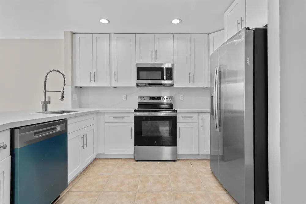 4250 NW 1st Place Deerfield Beach, FL 33442