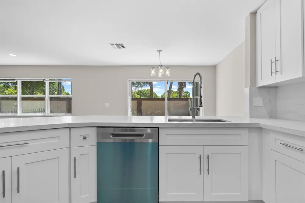 4250 NW 1st Place Deerfield Beach, FL 33442